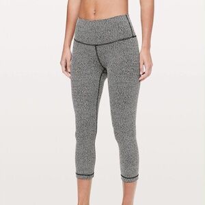 Lululemon Wunder Under 21” Crop Size 6 Teeny Tooth Herringbone Luon #85
